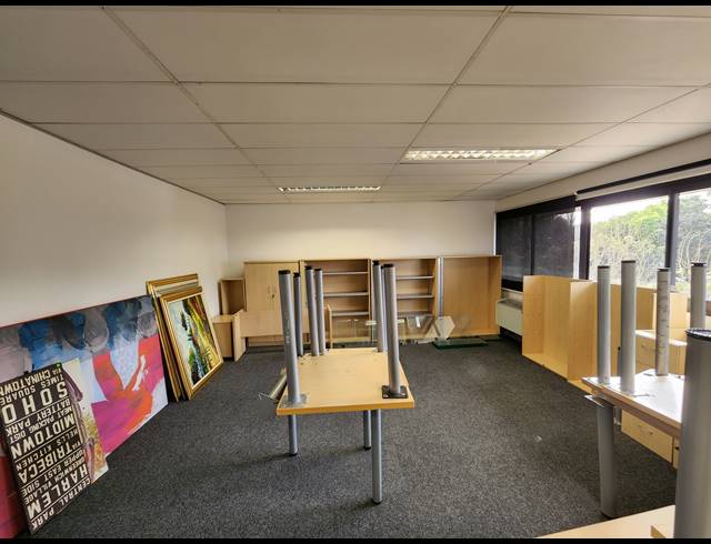 222M² OFFICE TO LET IN PINELANDS